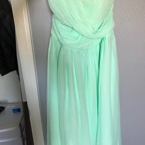 Teal sweetheart strapless dress.